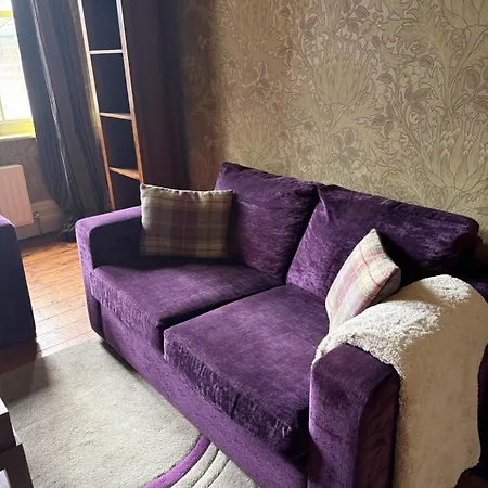 The Douglas Sleeps 6 Near Bae Systems *