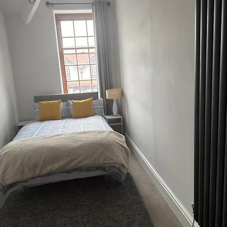 The Douglas Sleeps 6 Near Bae Systems 배로우인퍼니스